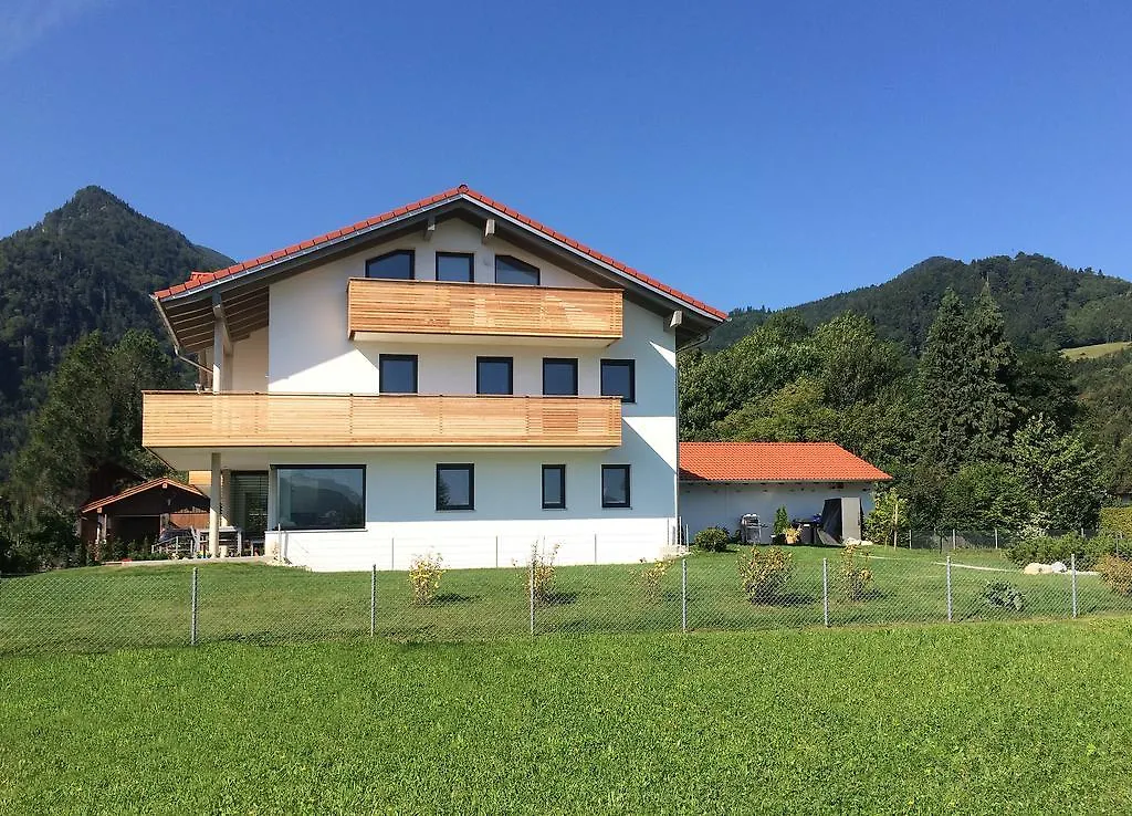 5-Sterne Active Ferienwohnung Chiemgau contacts
